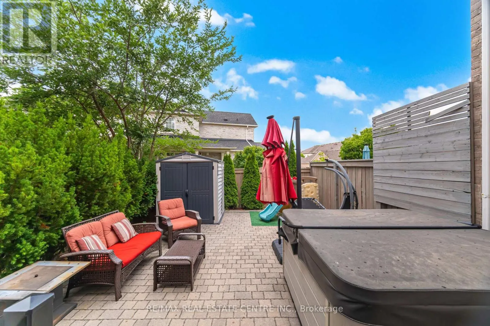 35 - 2295 ROCHESTER CIRCLE