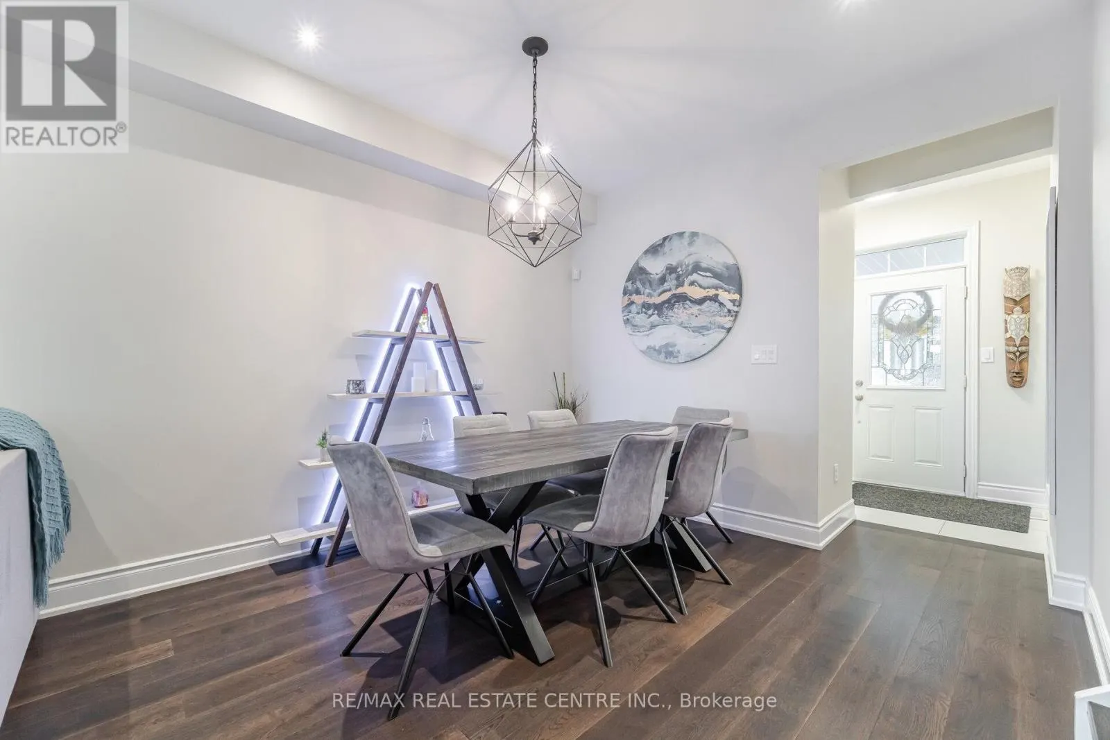 35 - 2295 ROCHESTER CIRCLE