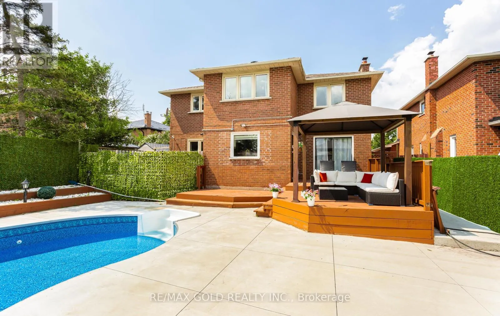 22 BUTLERS COURT