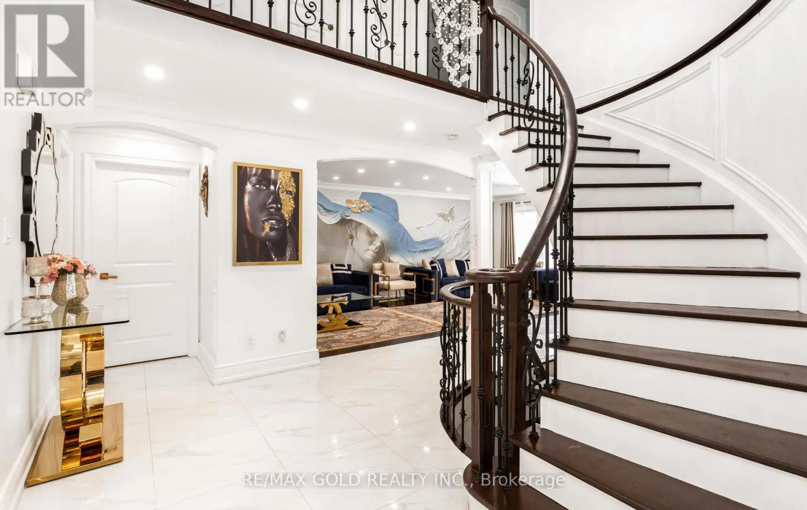 22 BUTLERS COURT