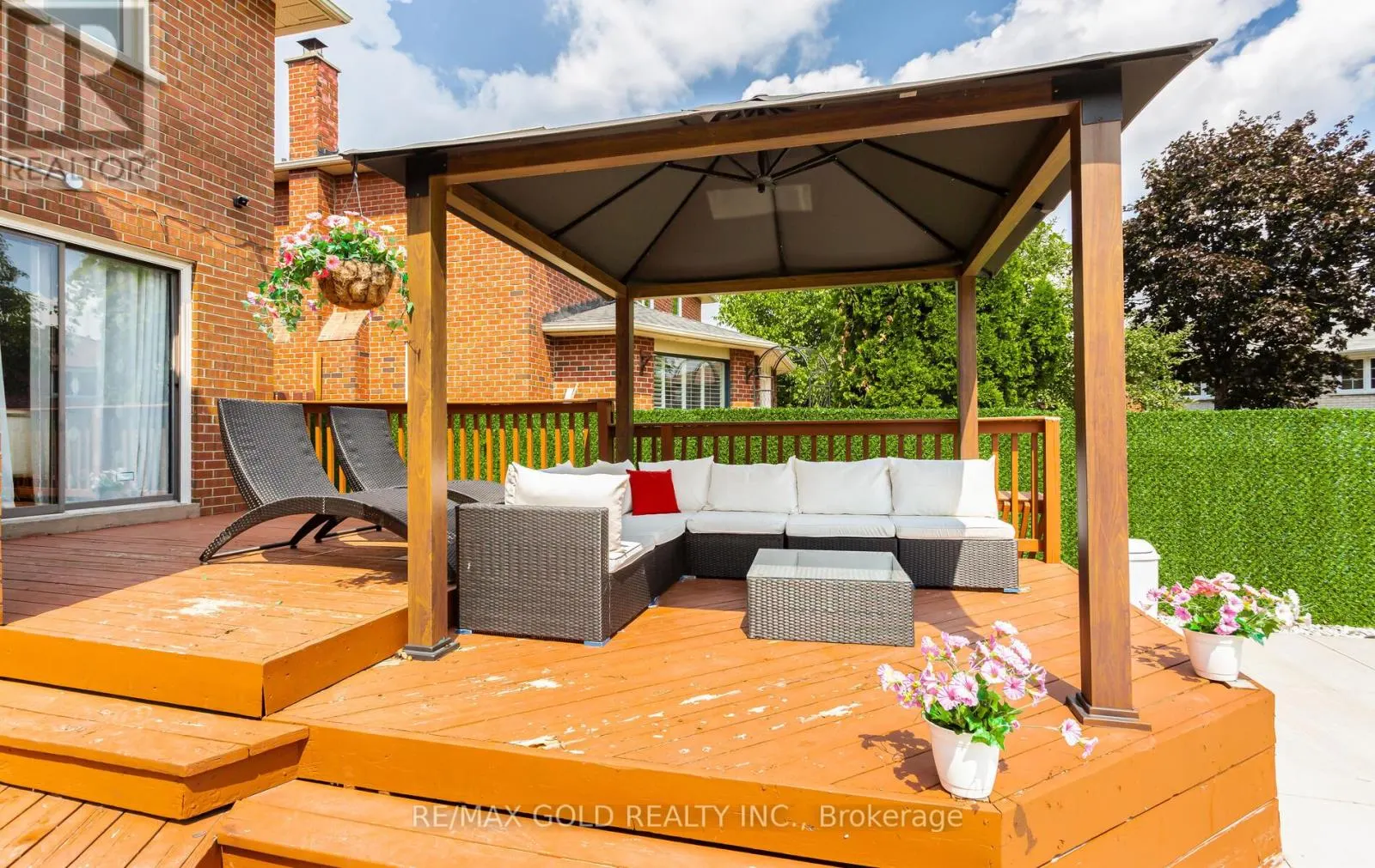 22 BUTLERS COURT