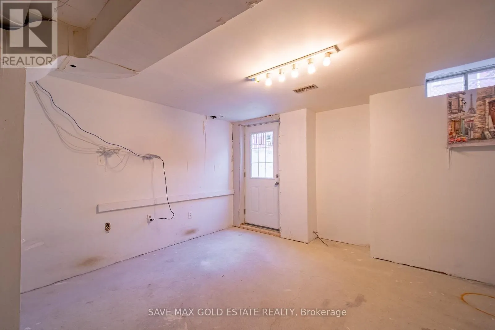 321 PERRY ROAD