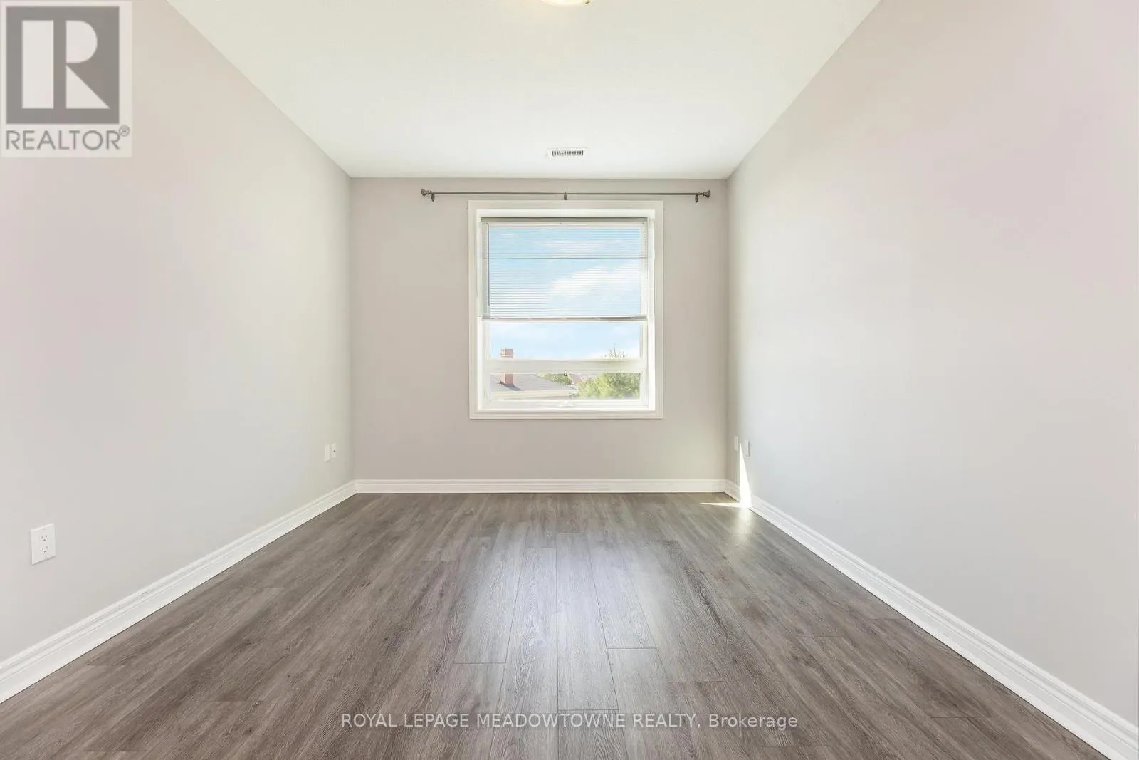 310 - 33 WHITMER STREET