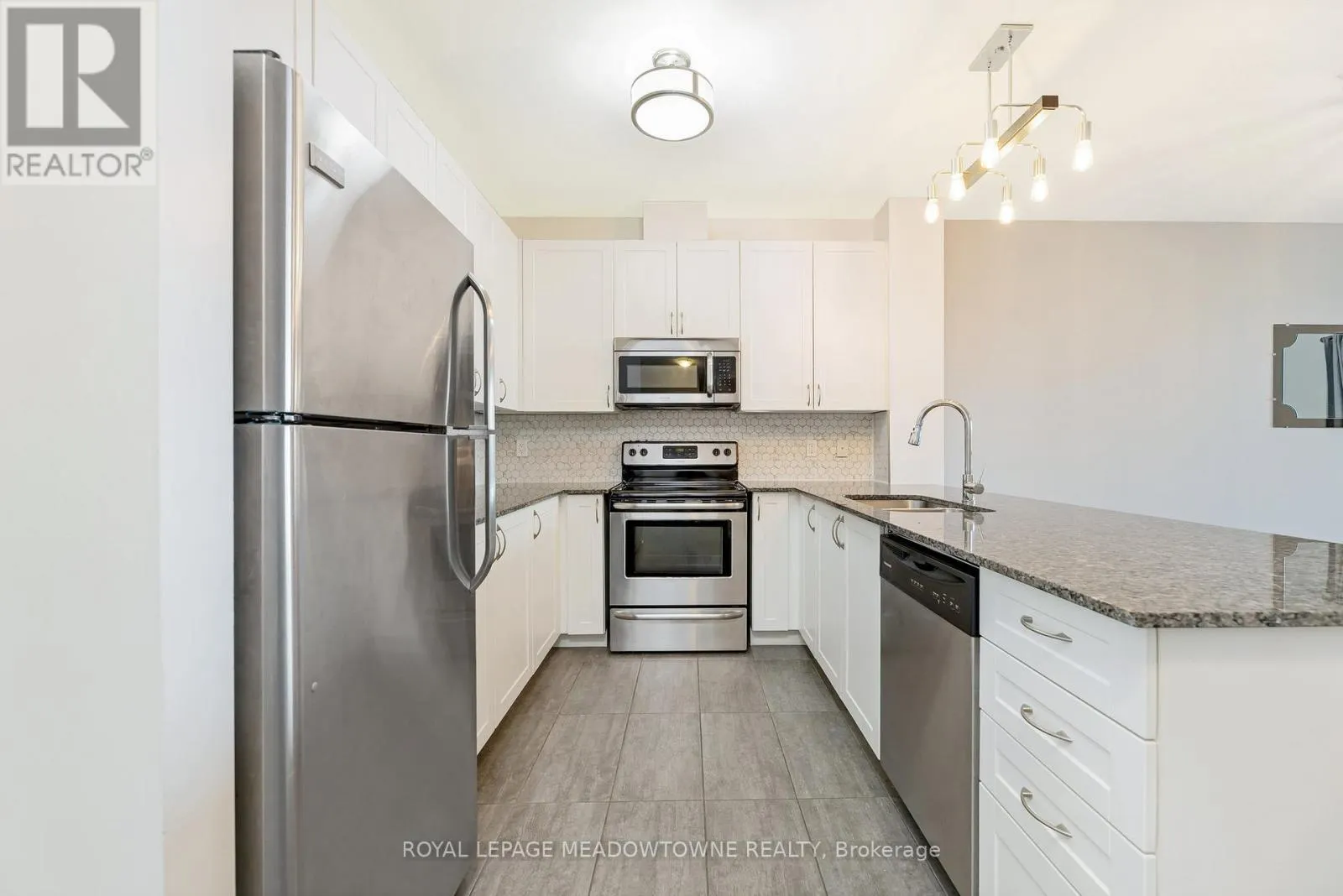 310 - 33 WHITMER STREET