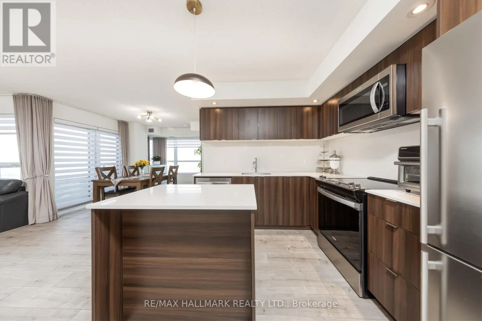 2206 - 10 EVA ROAD