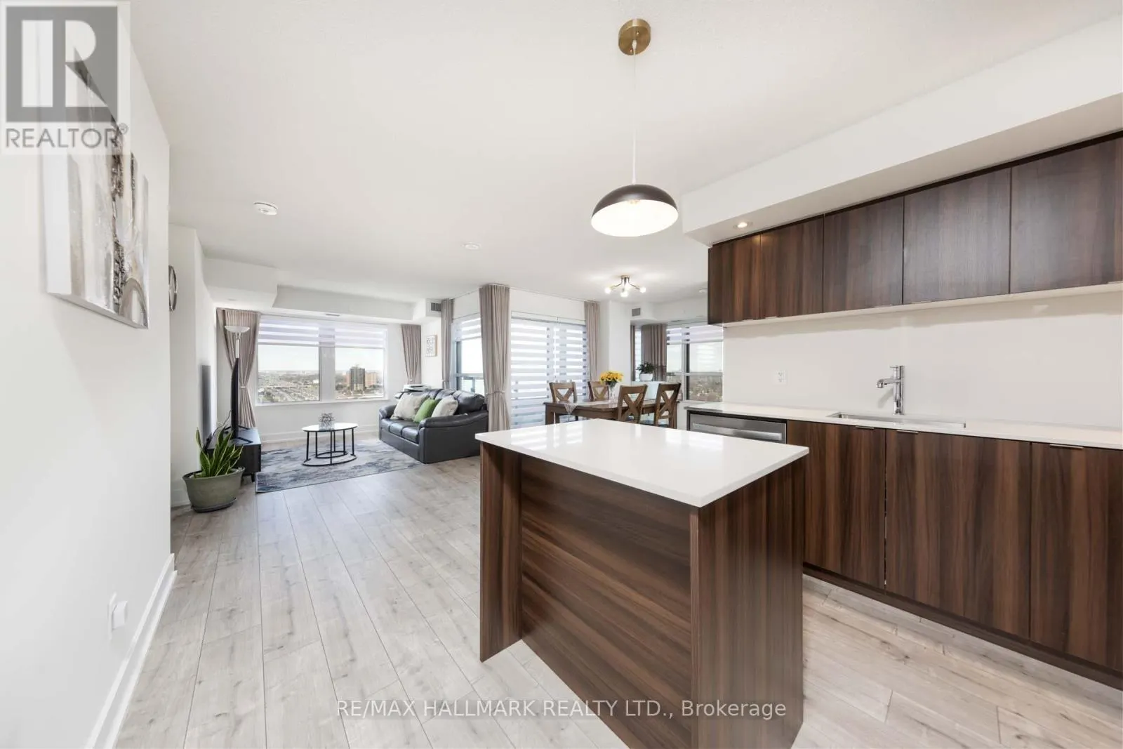 2206 - 10 EVA ROAD