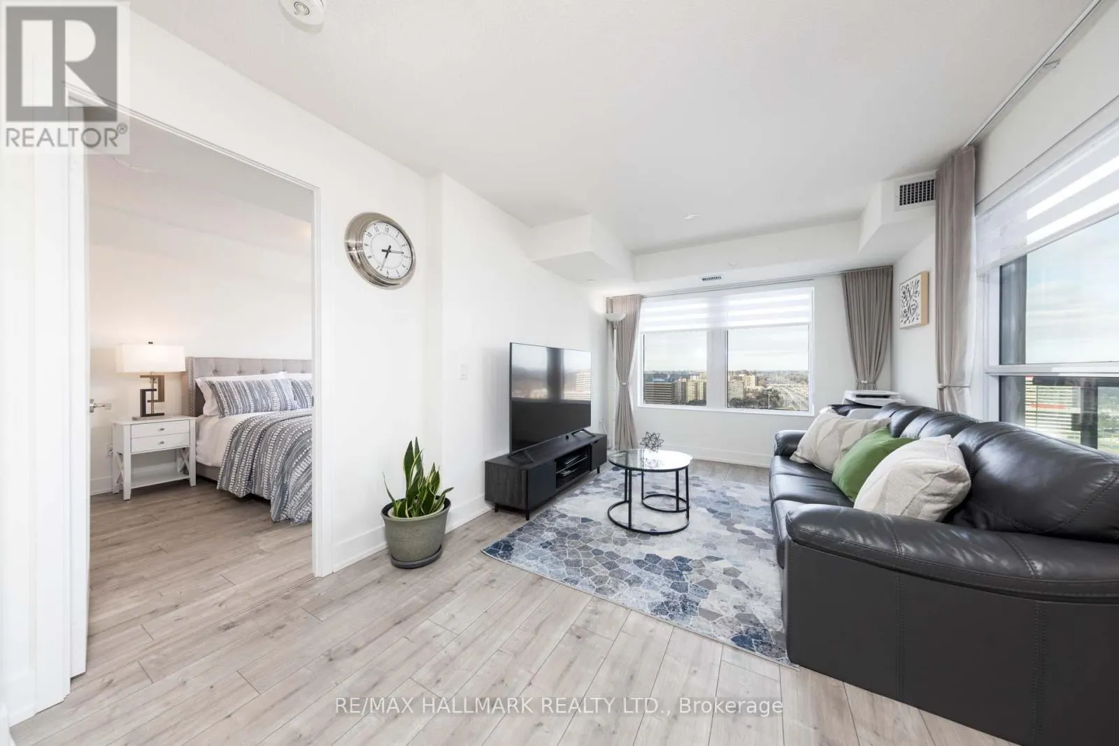 2206 - 10 EVA ROAD