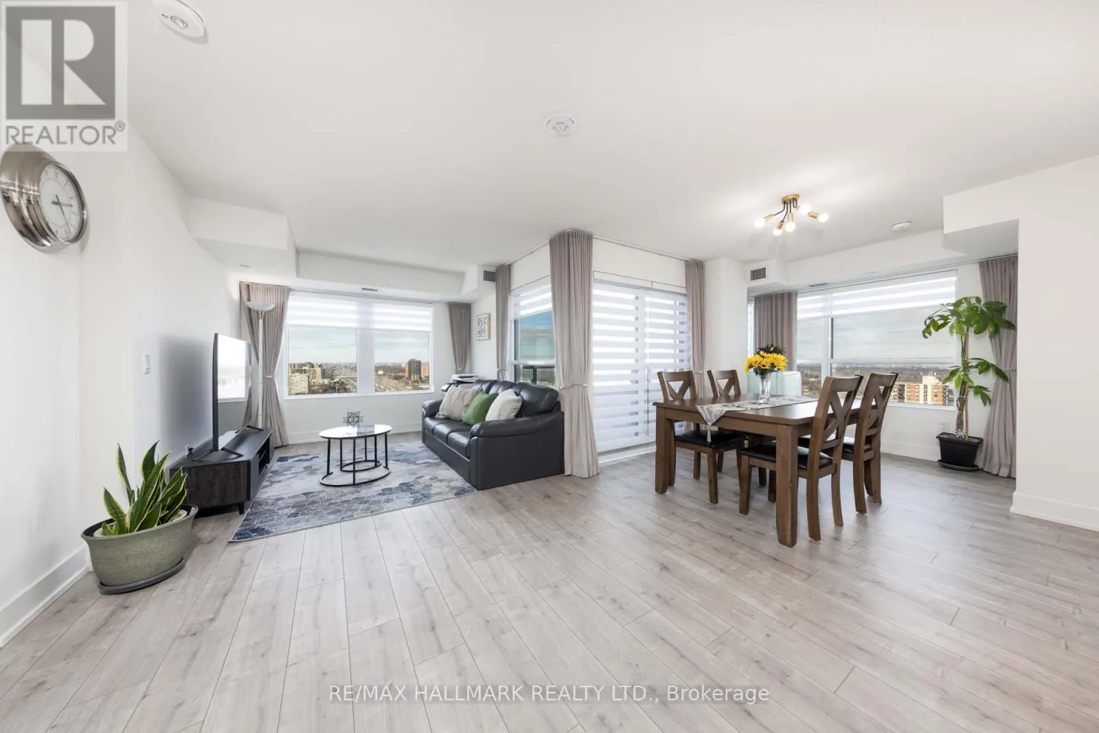 2206 - 10 EVA ROAD
