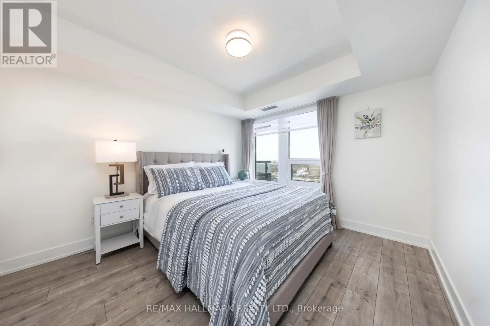 2206 - 10 EVA ROAD