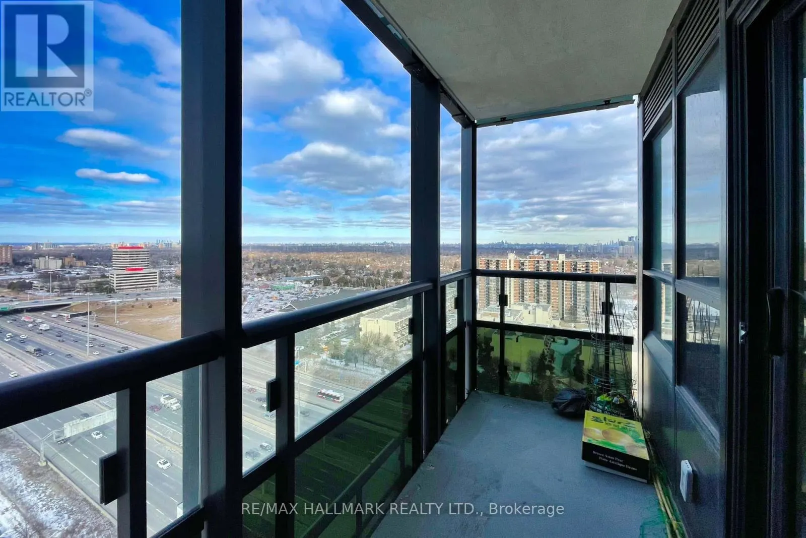 2206 - 10 EVA ROAD