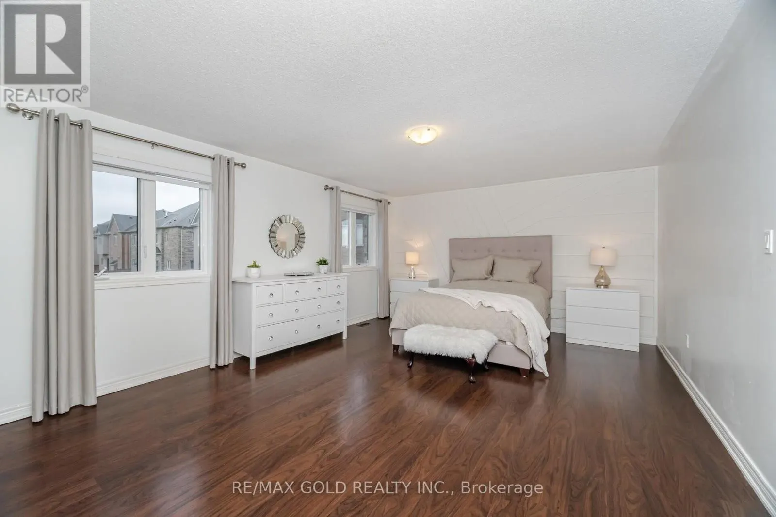 37 OBSERVATORY CRESCENT