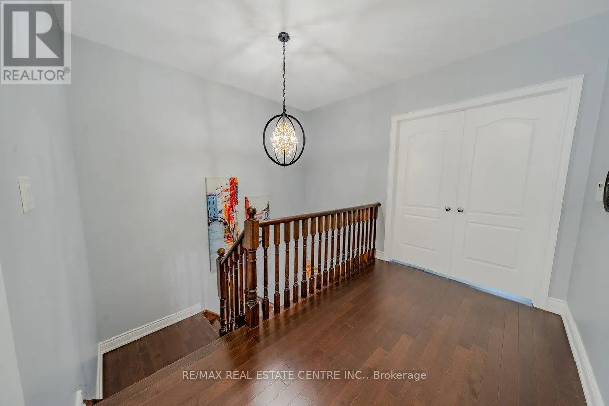 22 MALASPINA CLOSE N
