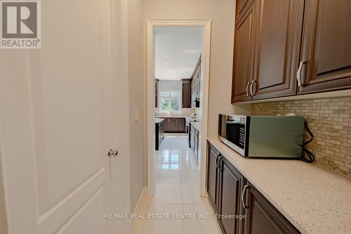 22 MALASPINA CLOSE N