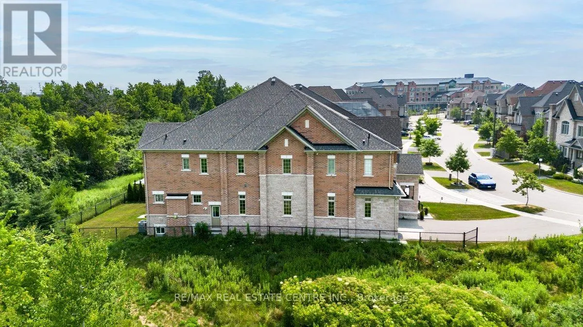 22 MALASPINA CLOSE N