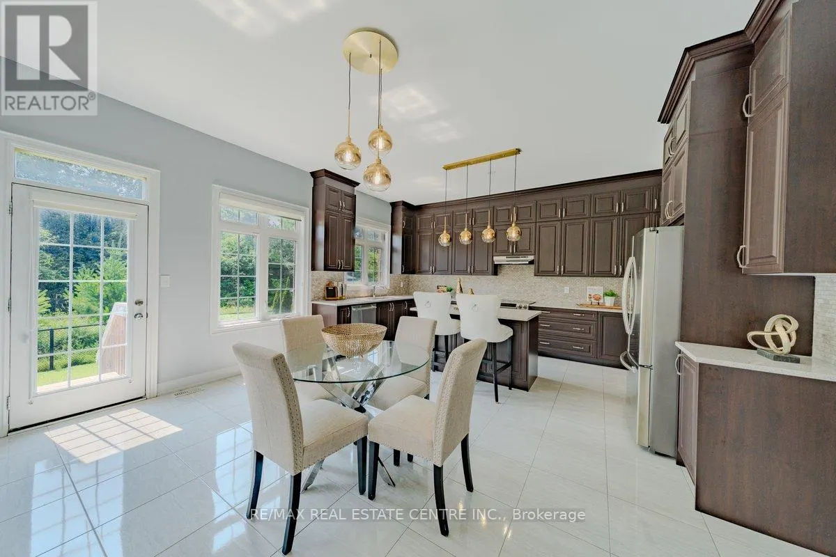 22 MALASPINA CLOSE N