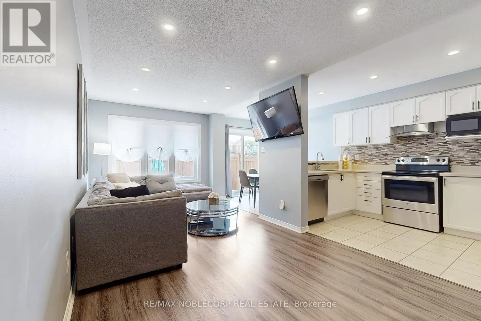 130 ROCKGARDEN TRAIL