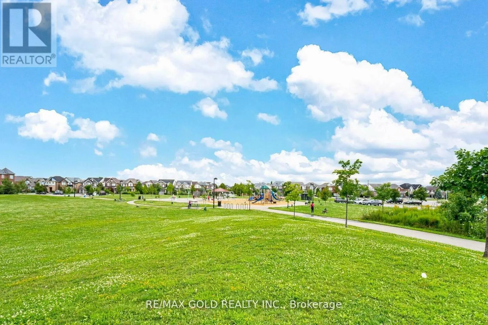 812 FOWLES COURT
