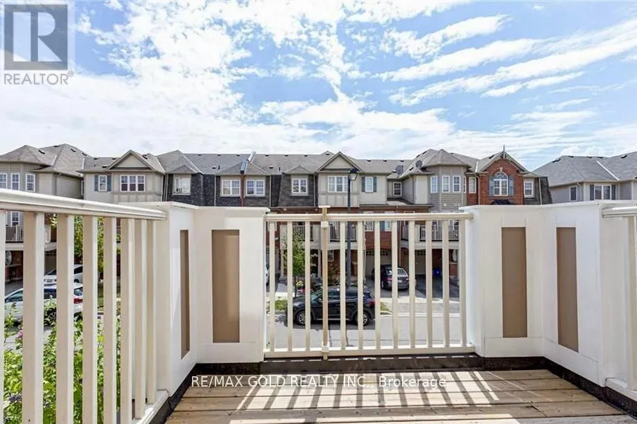812 FOWLES COURT