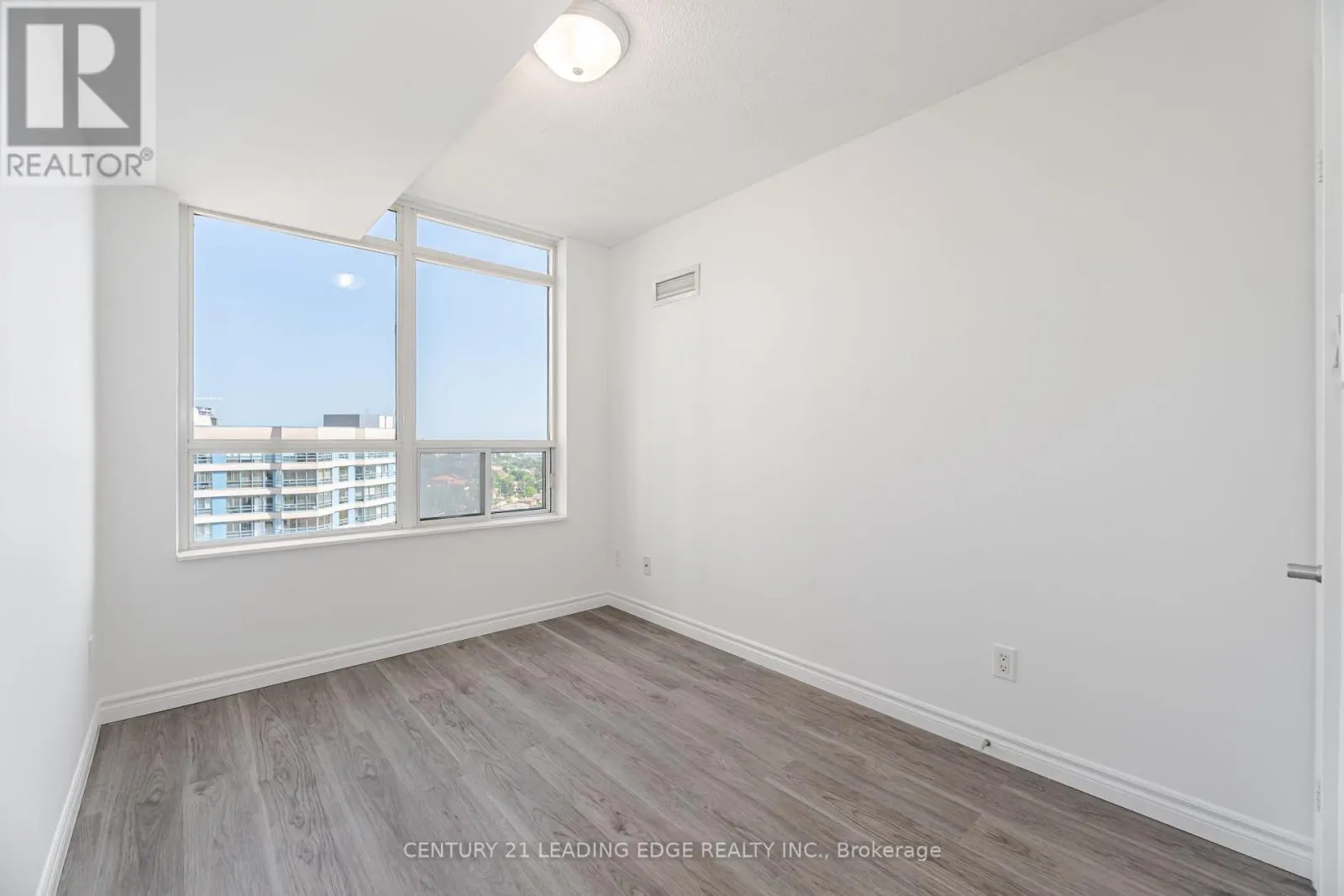1609 - 3880 DUKE OF YORK BOULEVARD