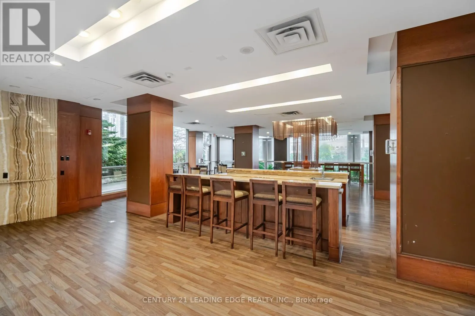 1609 - 3880 DUKE OF YORK BOULEVARD