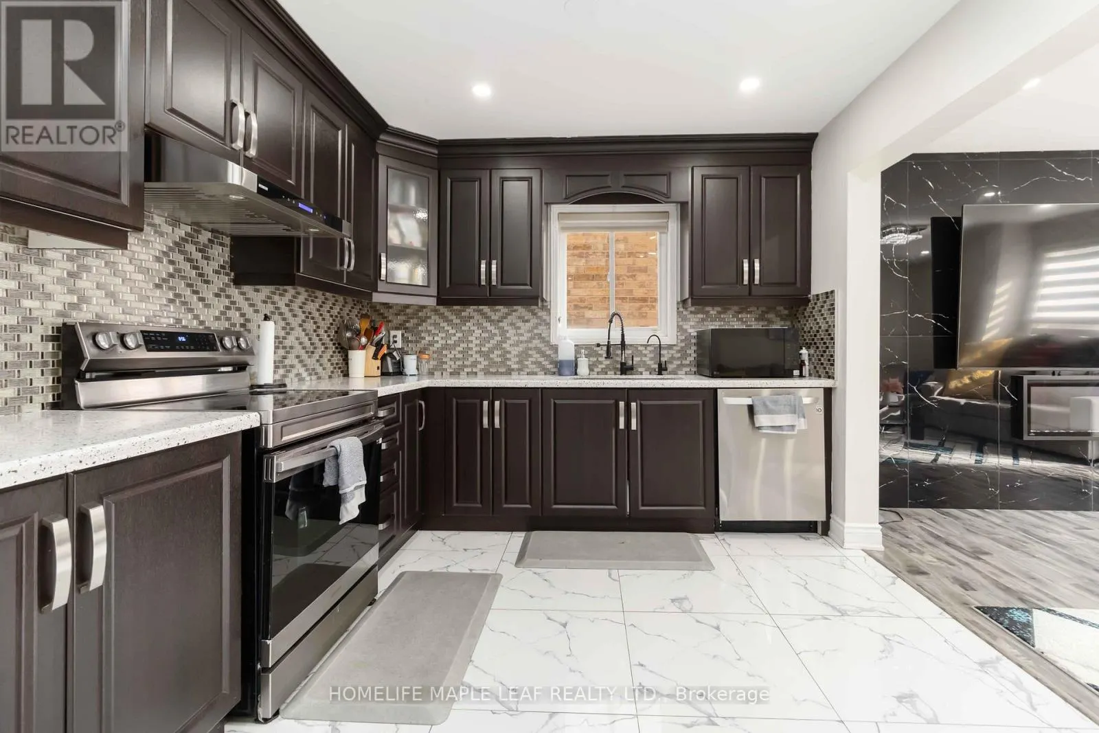 43 SCHOONER DRIVE