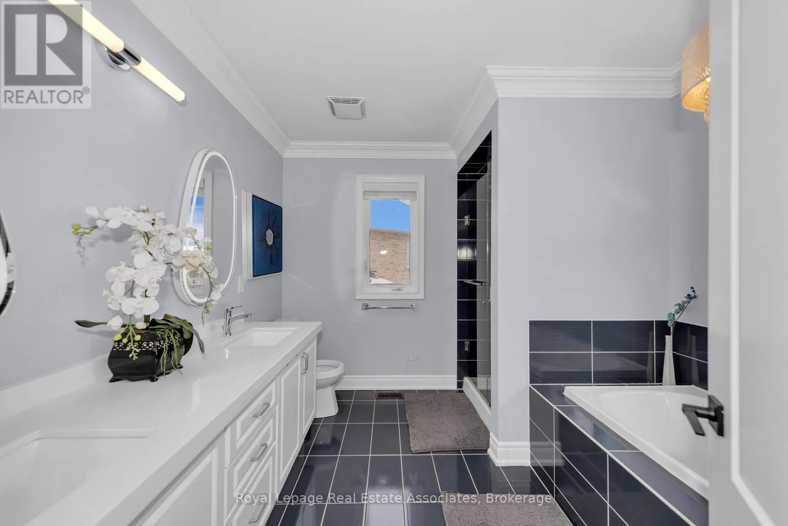 12 SEABROOK PLACE