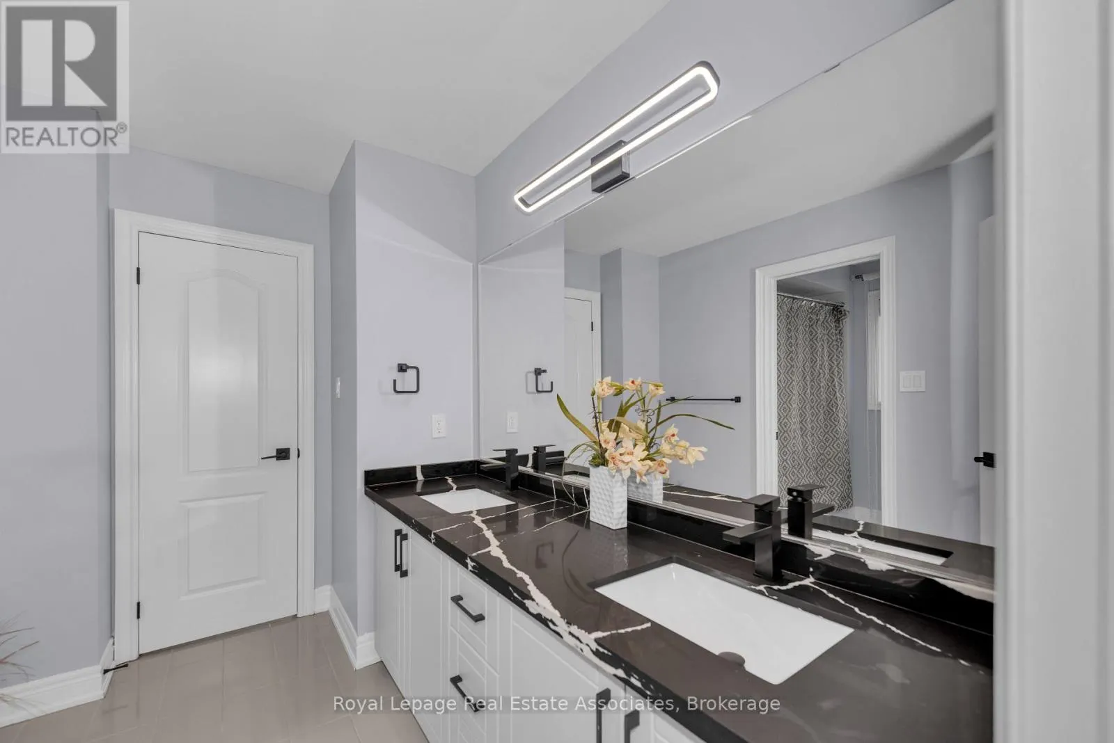 12 SEABROOK PLACE