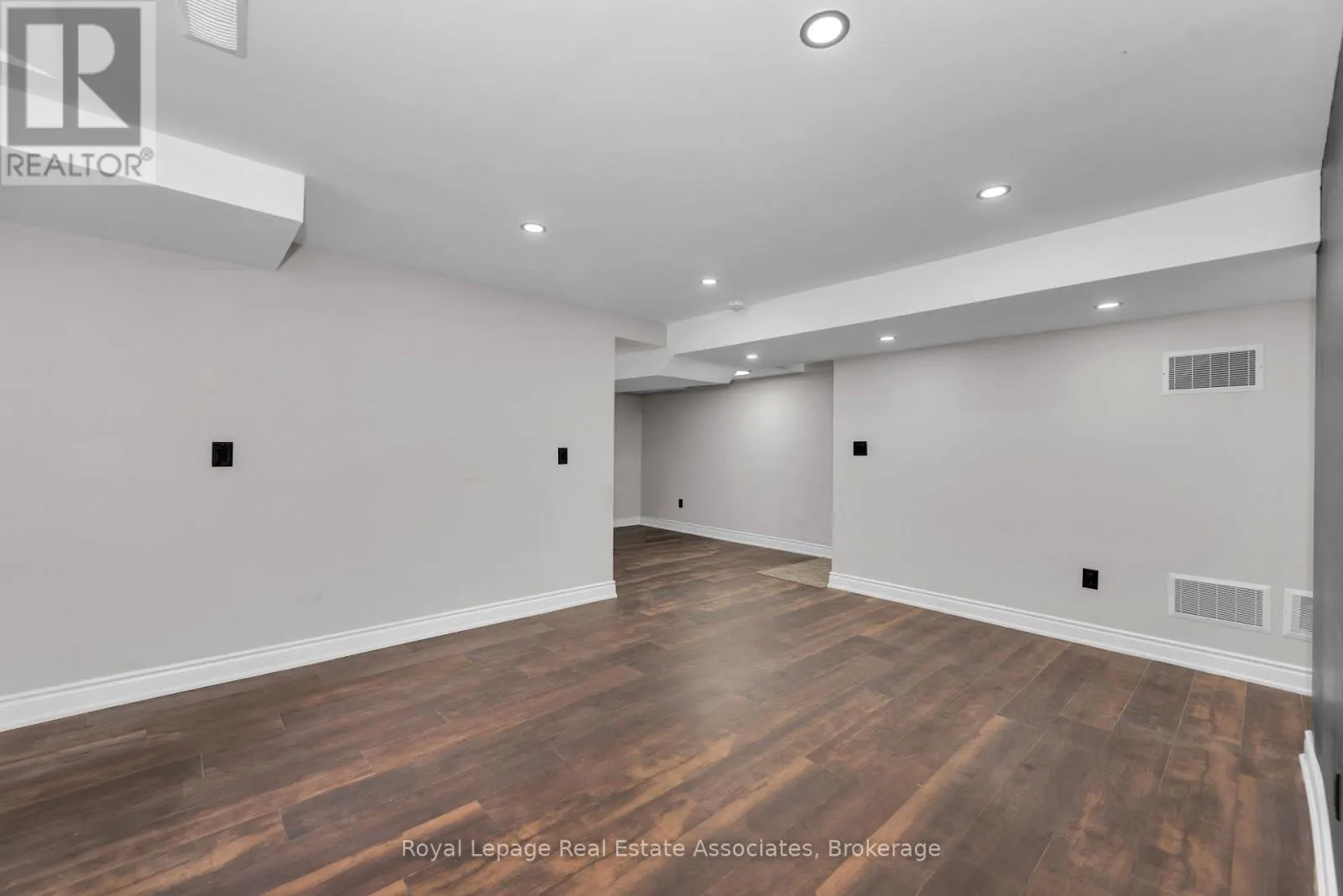 12 SEABROOK PLACE