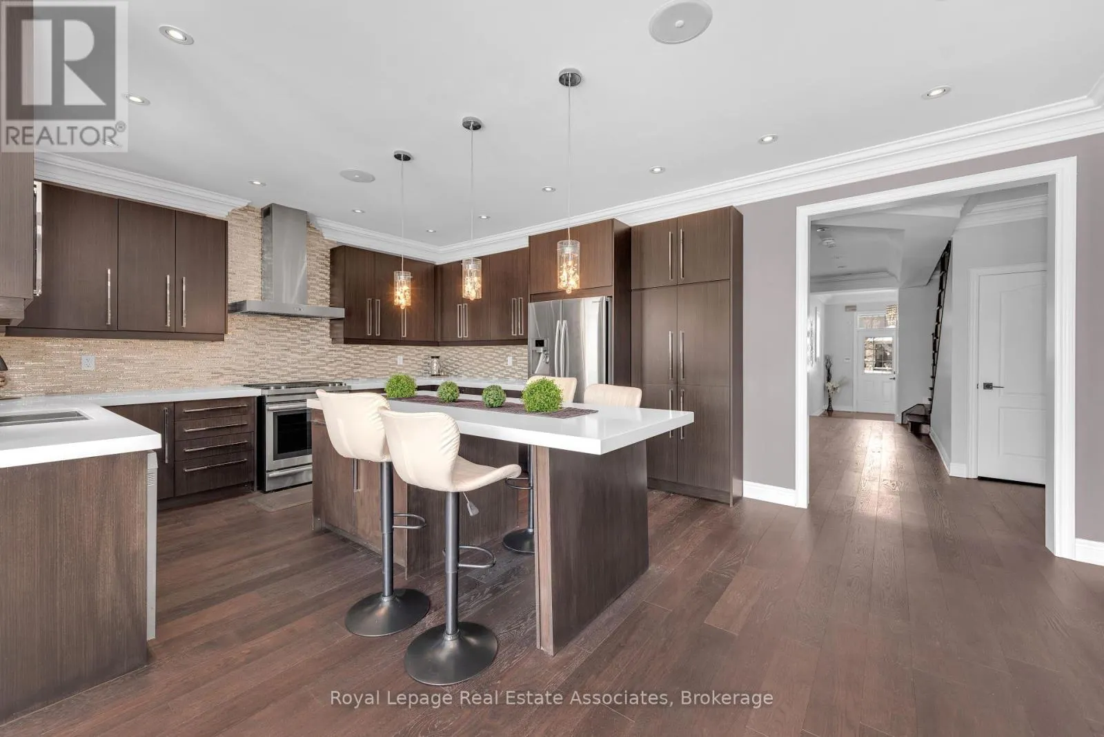 12 SEABROOK PLACE