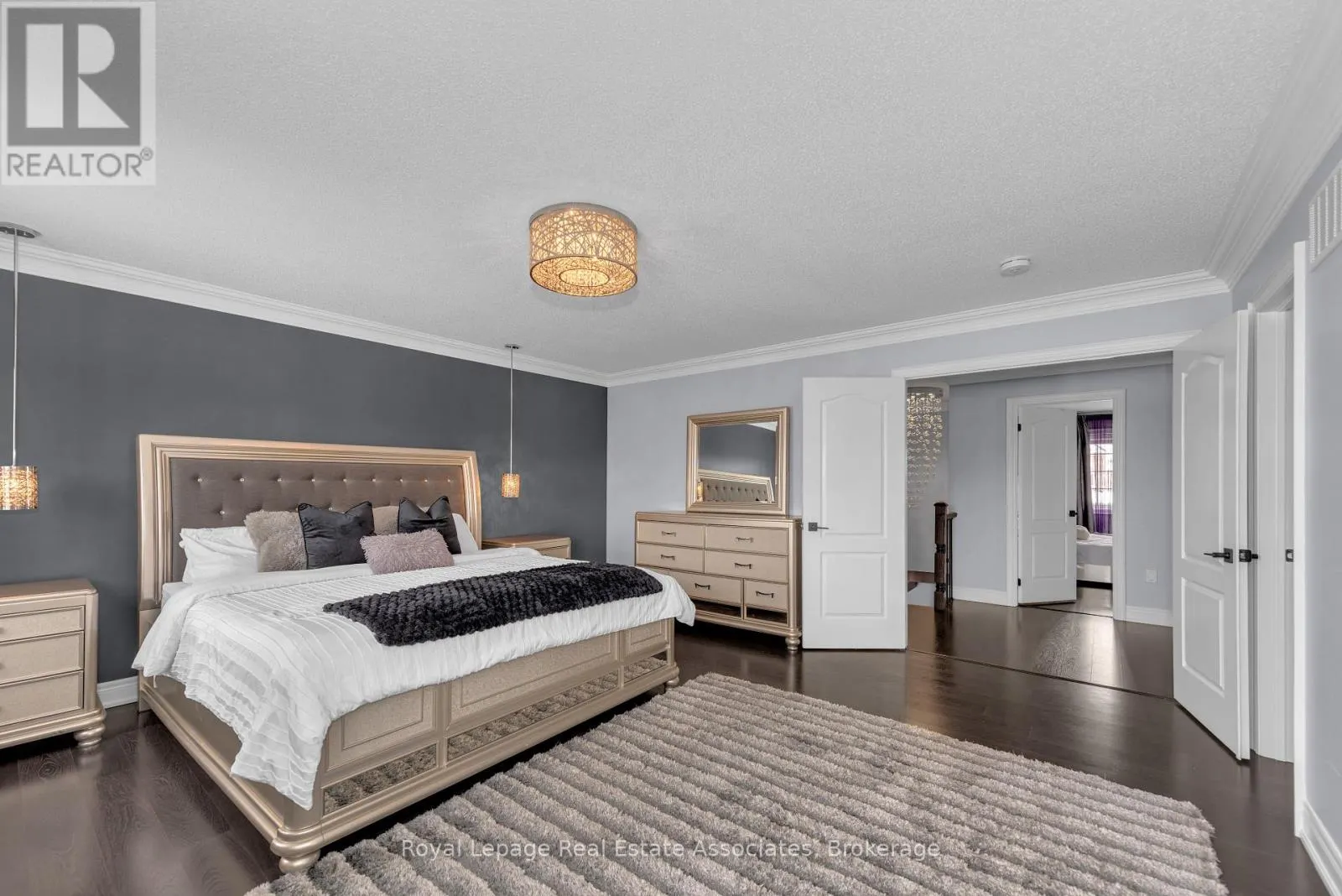 12 SEABROOK PLACE