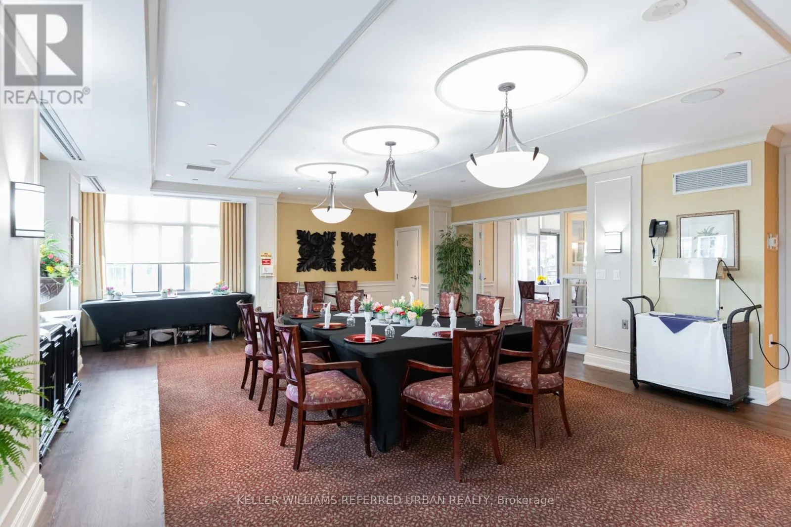 902 - 3 MARINE PARADE DRIVE