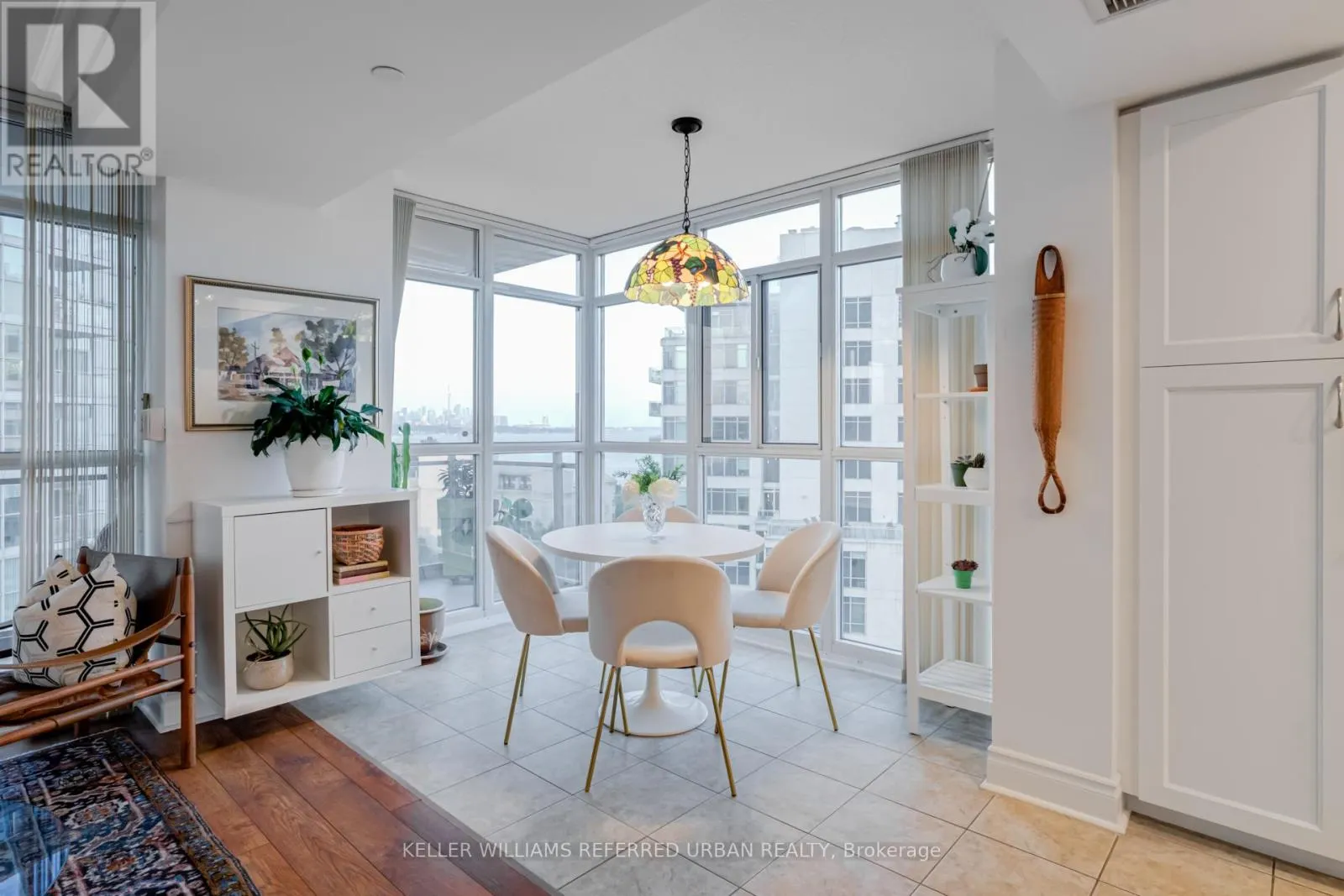 902 - 3 MARINE PARADE DRIVE