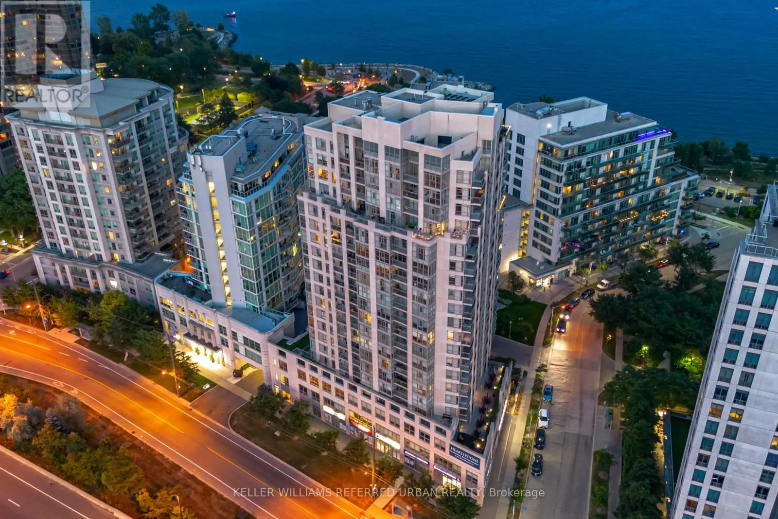 902 - 3 MARINE PARADE DRIVE