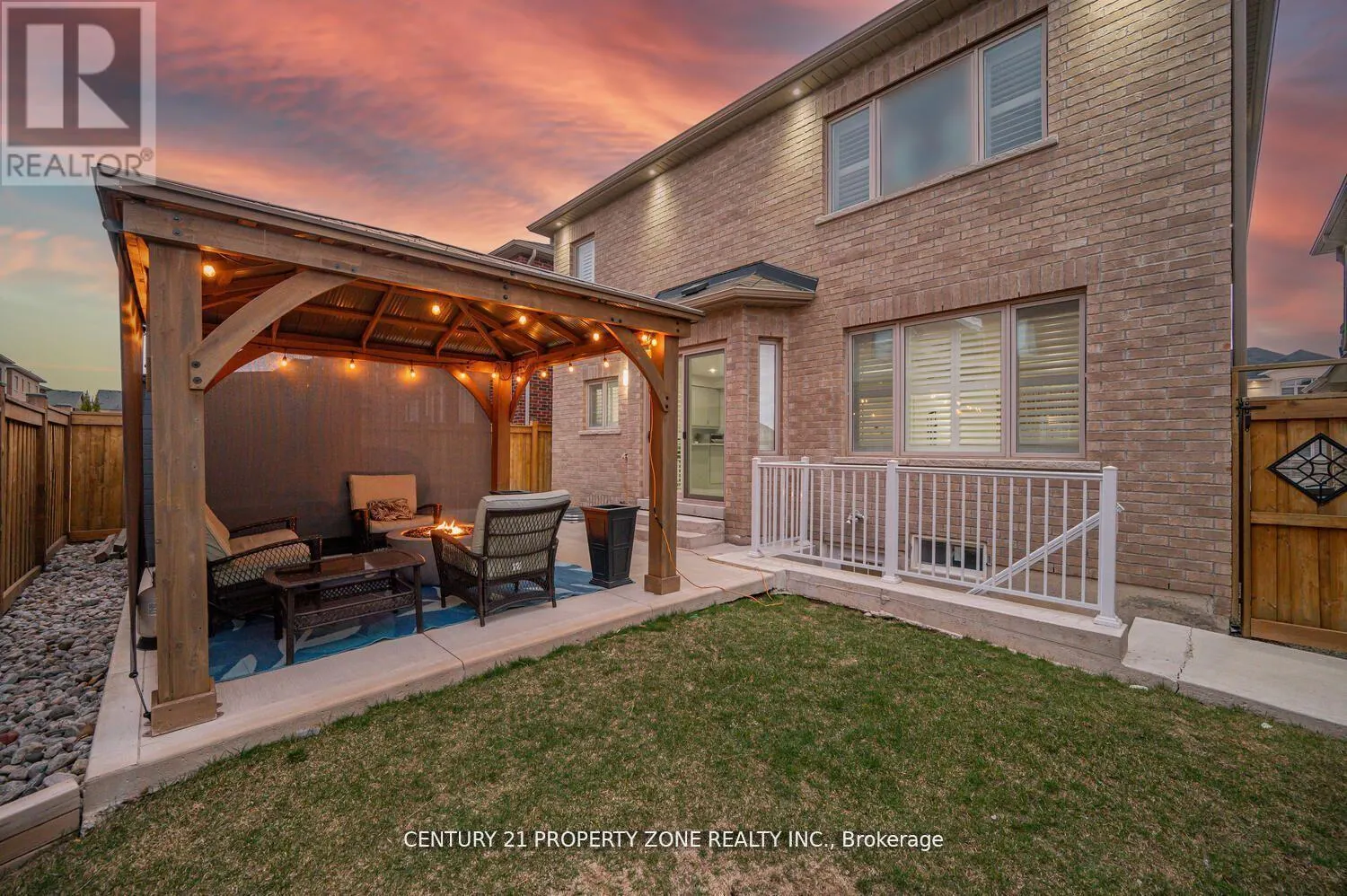 1544 LEGER WAY