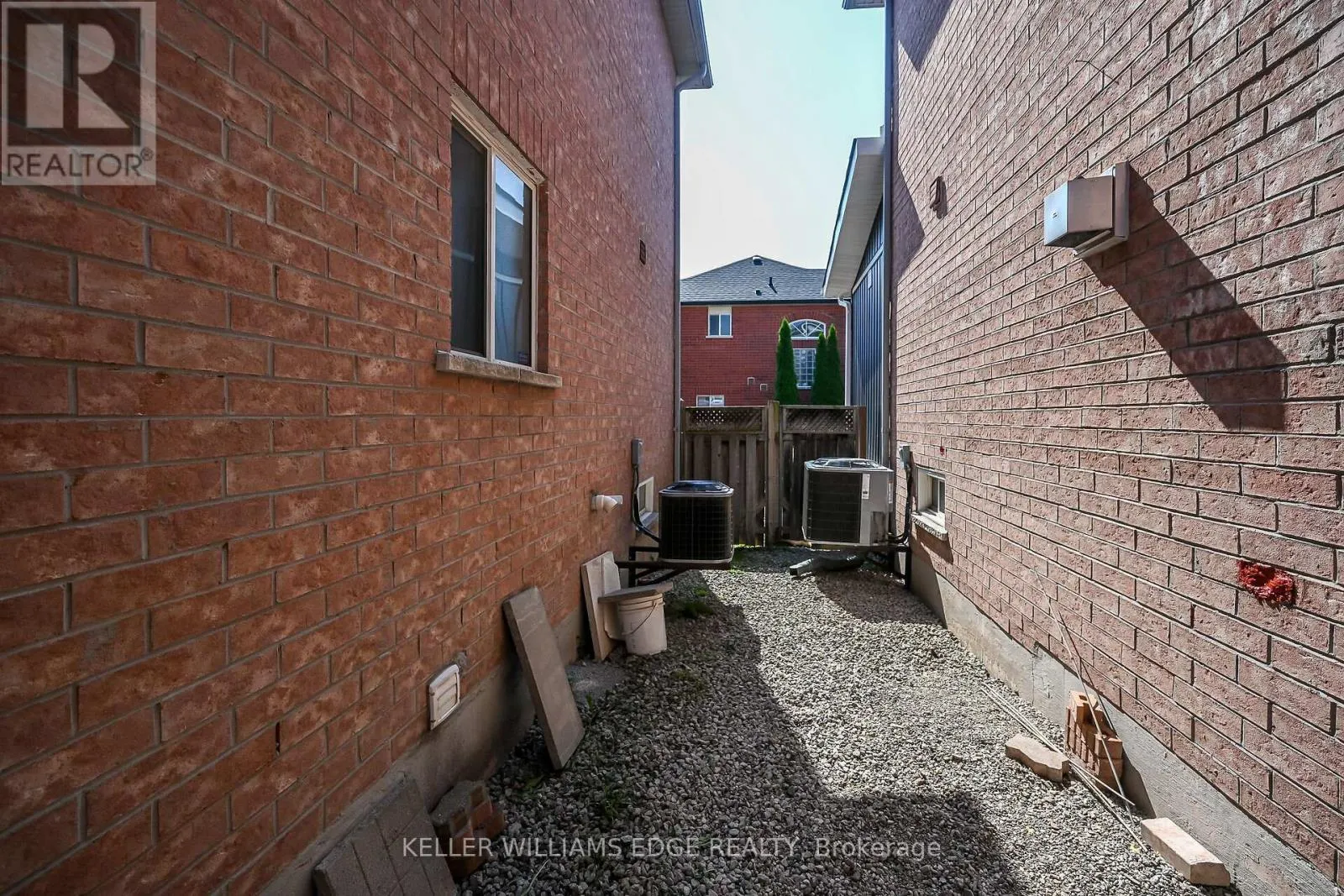 5648 EVELYN LANE