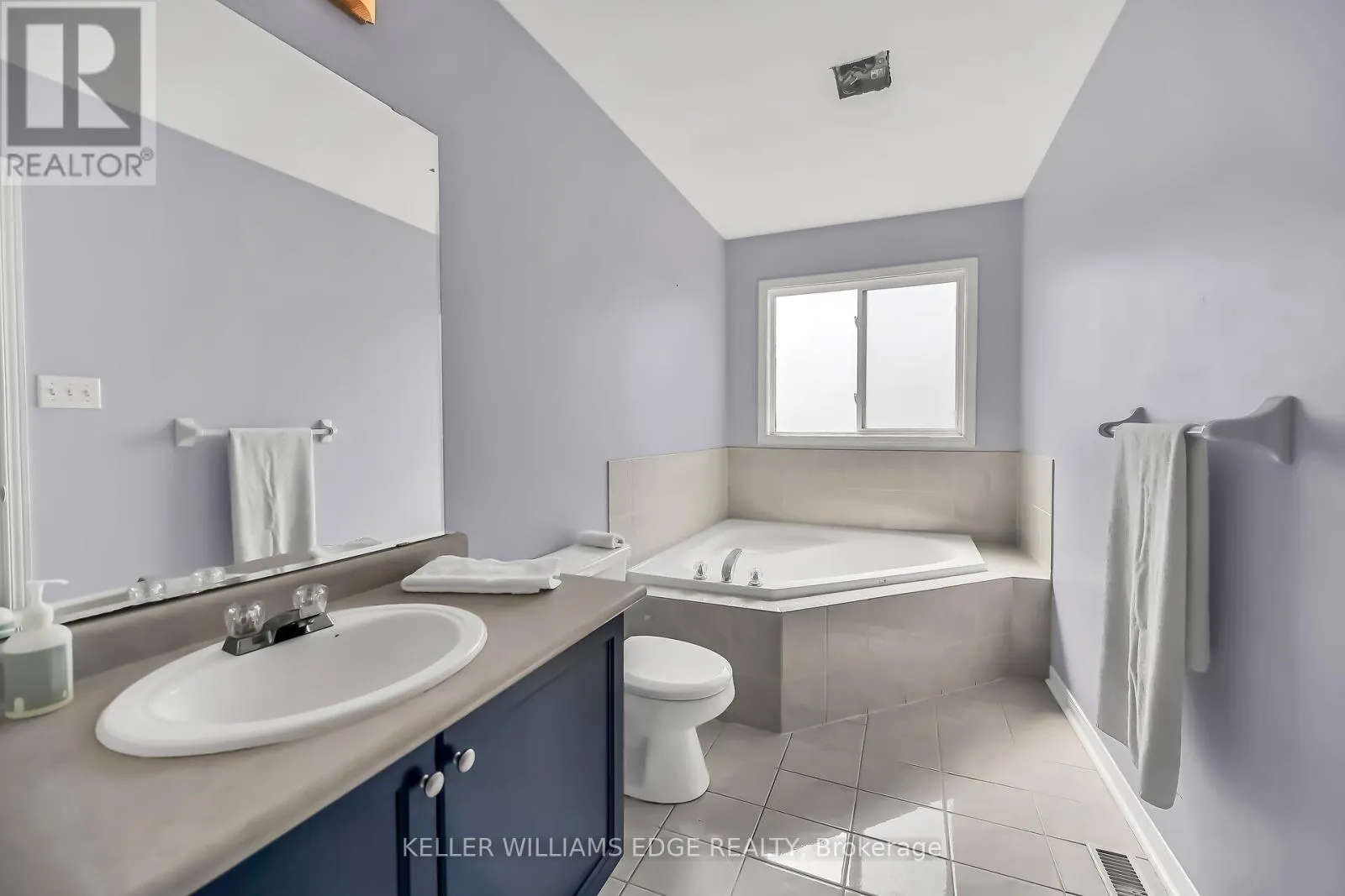 5648 EVELYN LANE