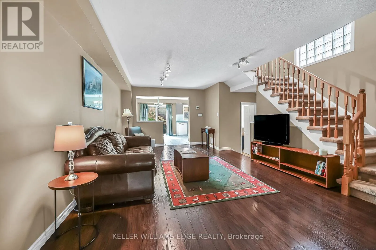 5648 EVELYN LANE
