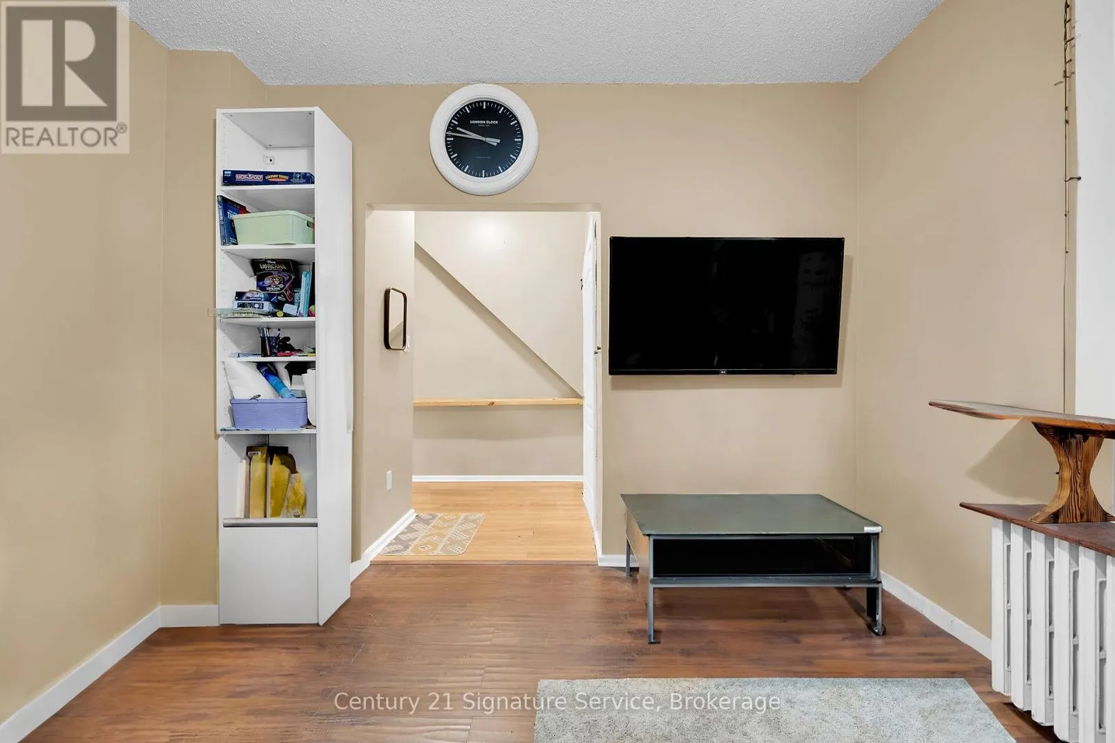 17 FLEMING AVENUE W