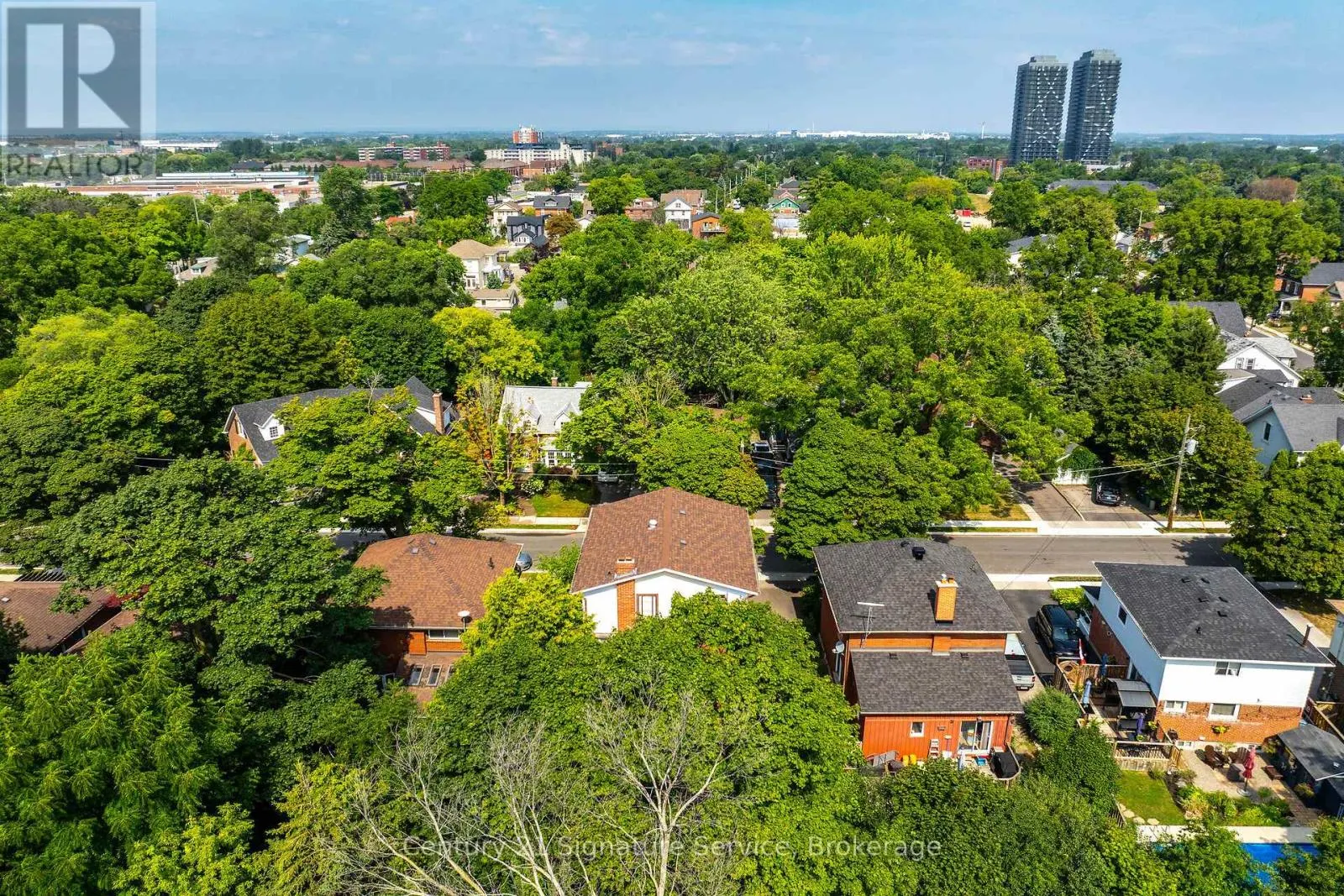 17 FLEMING AVENUE W