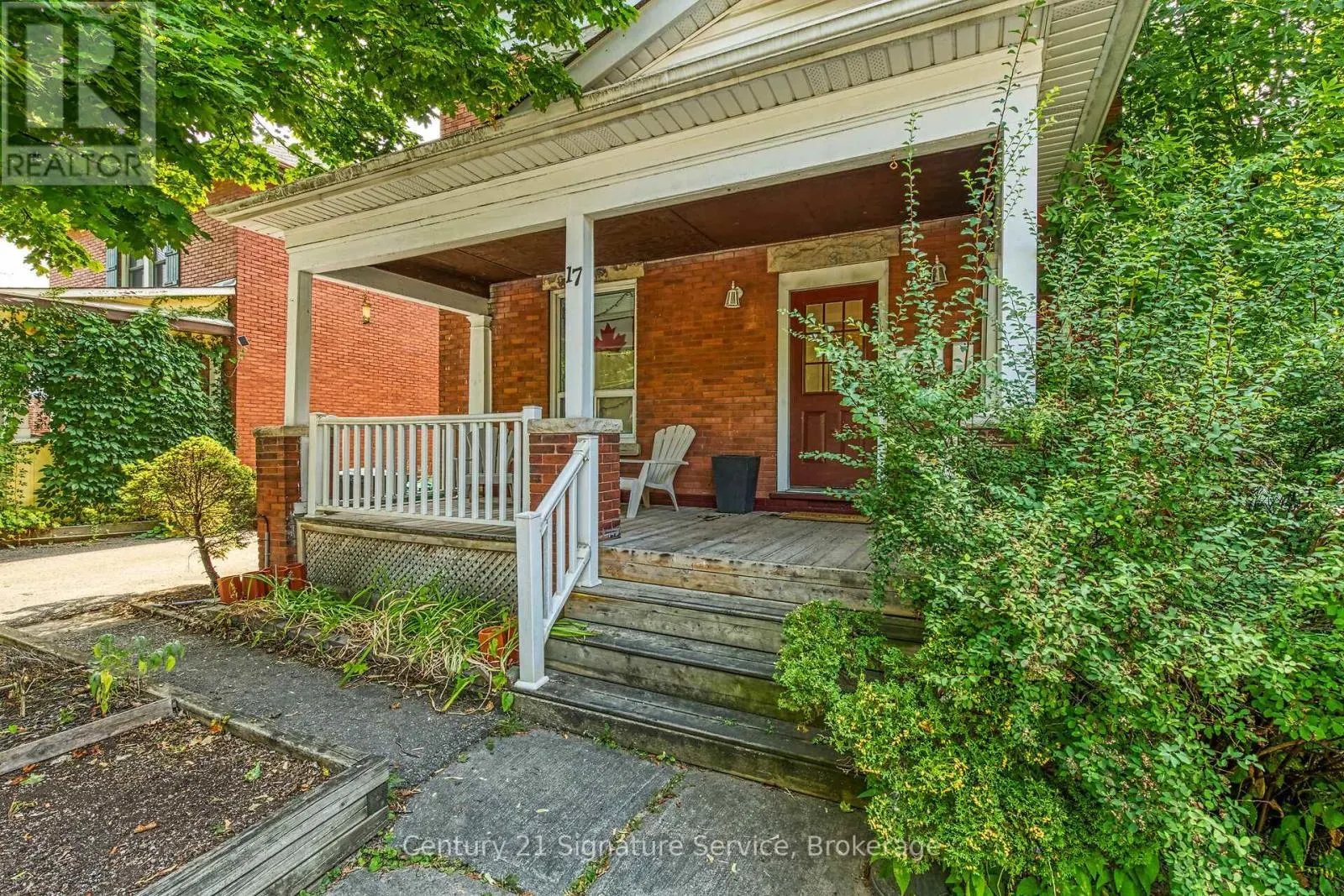 17 FLEMING AVENUE W