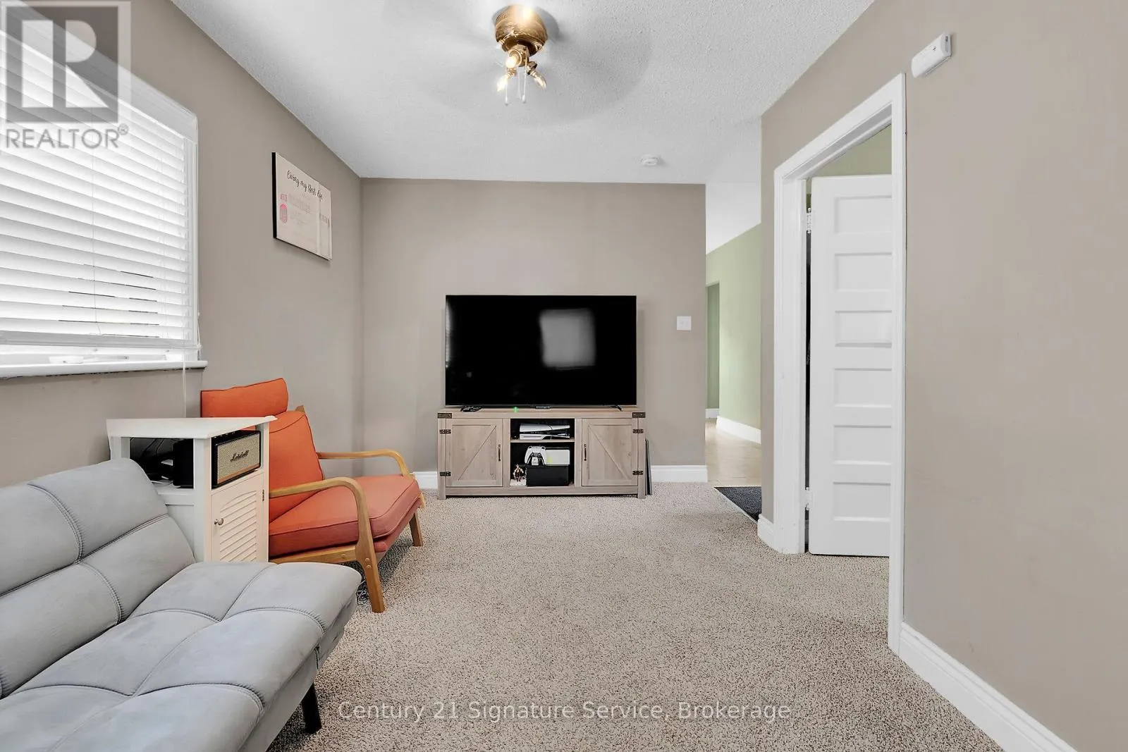 17 FLEMING AVENUE W