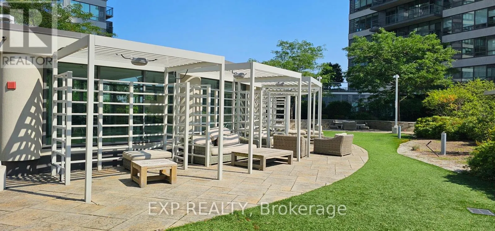 1204 - 2240 LAKESHORE BOULEVARD W