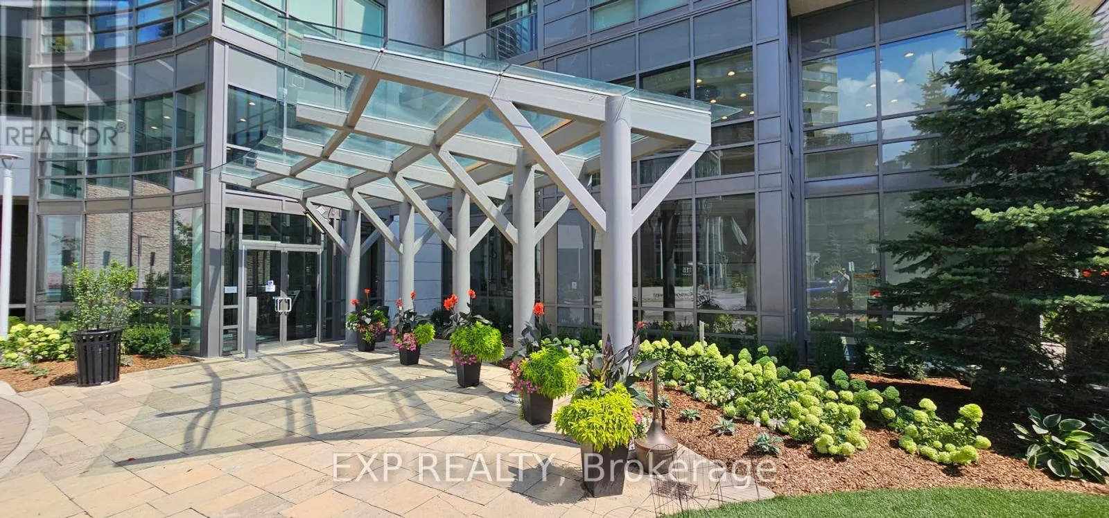 1204 - 2240 LAKESHORE BOULEVARD W