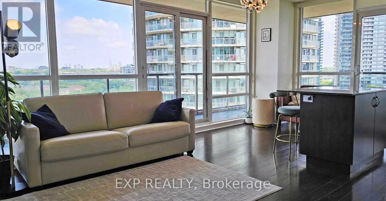 1204 - 2240 LAKESHORE BOULEVARD W