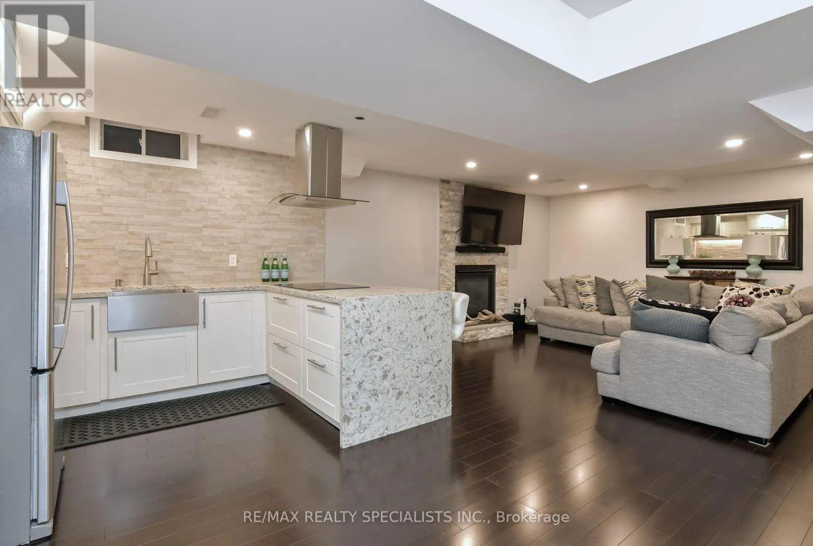 120 RISING HILL RIDGE