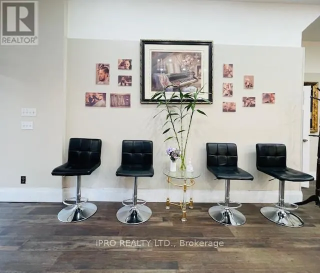 1568 BLOOR STREET W