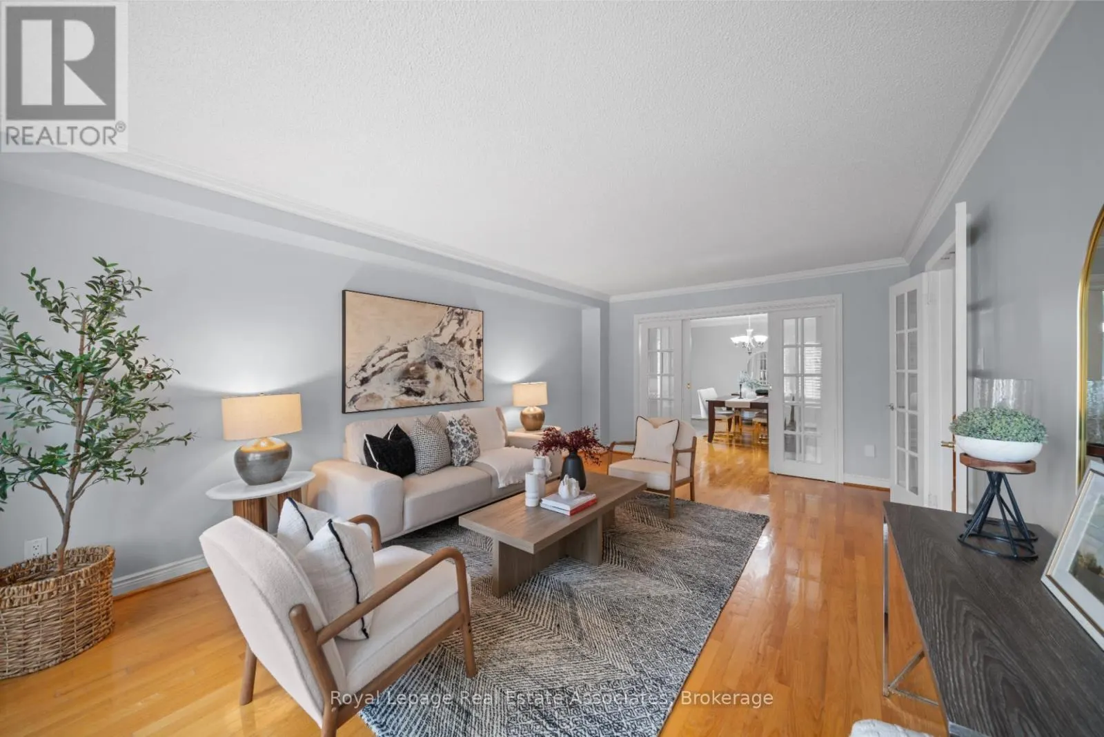 3723 TRELAWNY CIRCLE