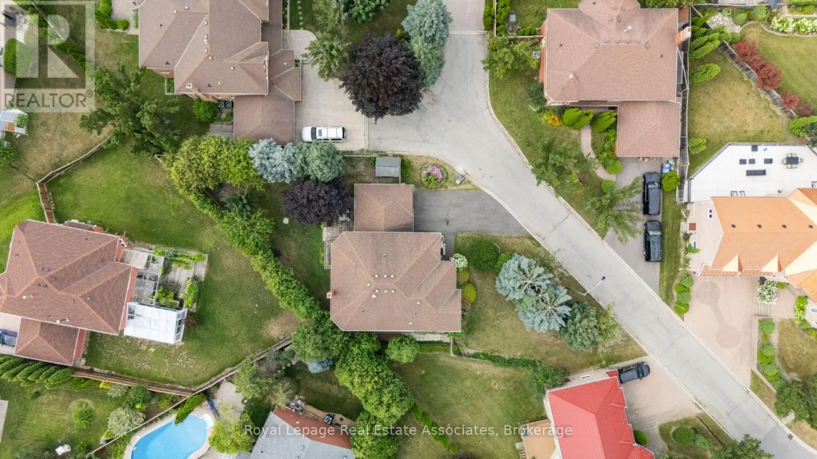 3723 TRELAWNY CIRCLE