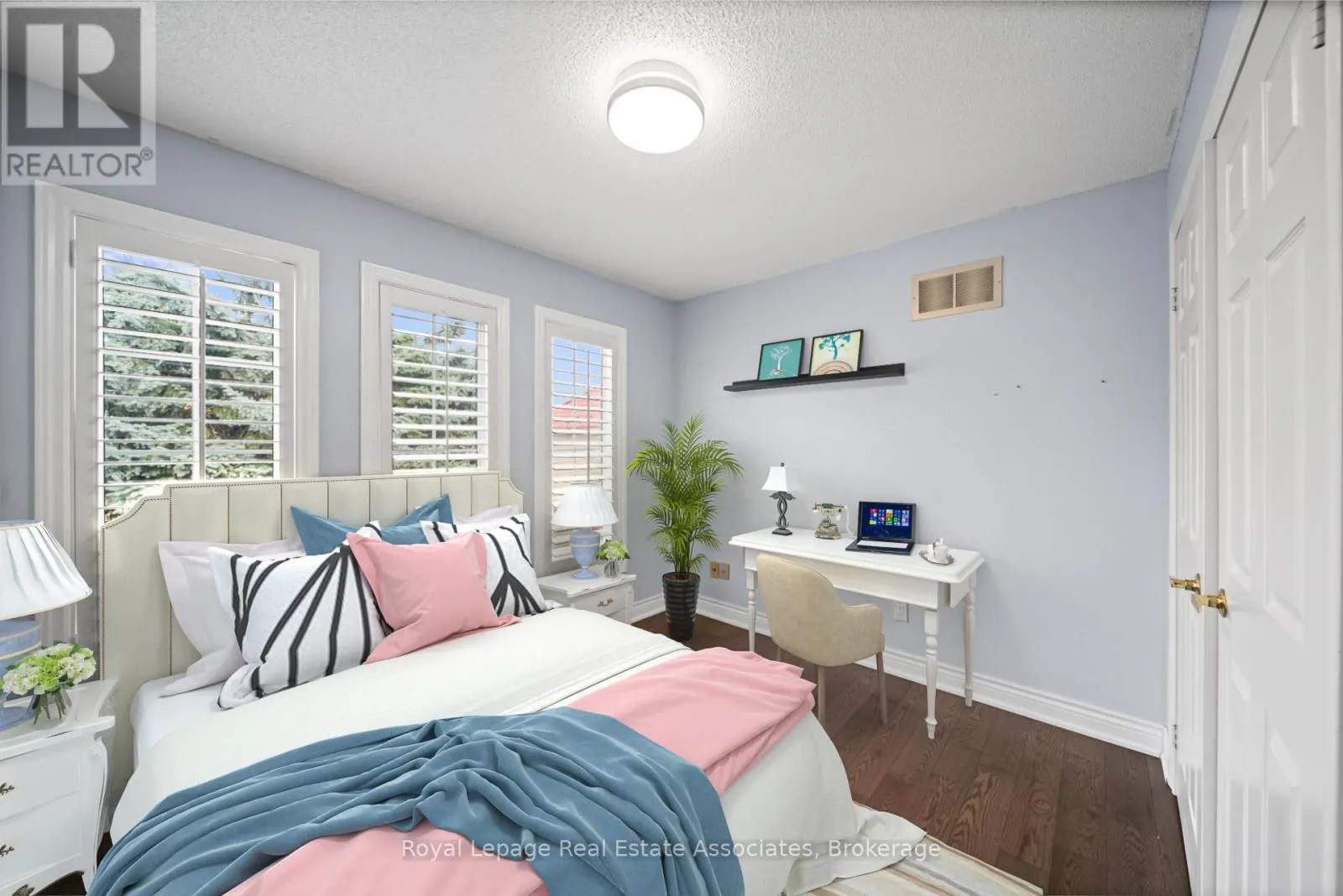 3723 TRELAWNY CIRCLE