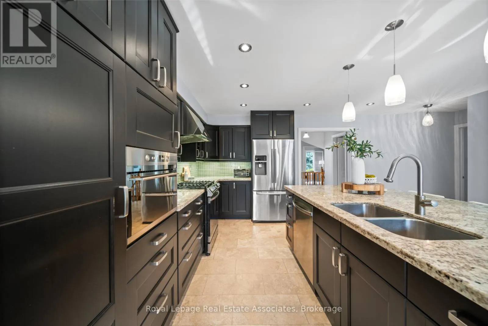 3723 TRELAWNY CIRCLE